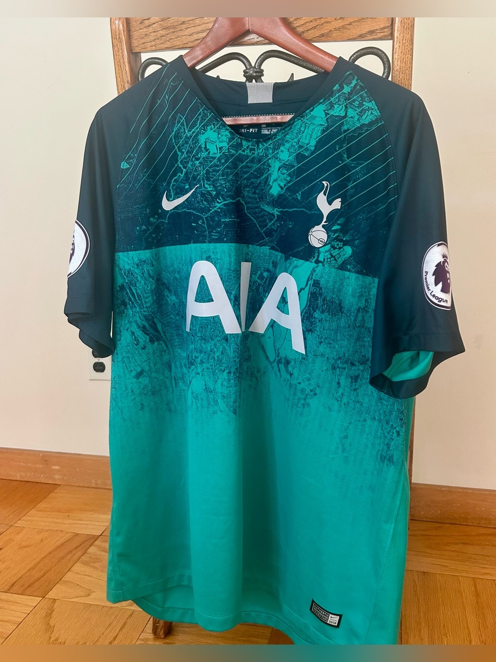 Nike Tottenham Hotspur Third Soccer Jersey 18/19 size XL